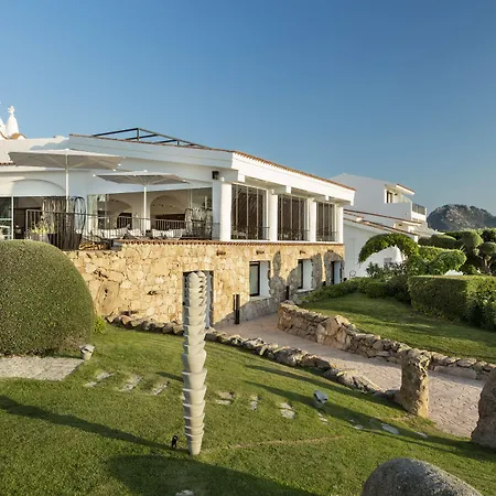 Sulia House Porto Rotondo, Curio Collection By Hilton מלון 4*