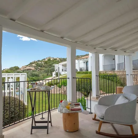 Sulia House Porto Rotondo, Curio Collection By Hilton מלון פורטו רוטונדו