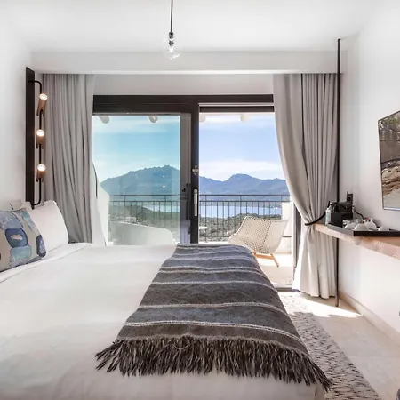Sulia House Porto Rotondo, Curio Collection By Hilton מלון 4*