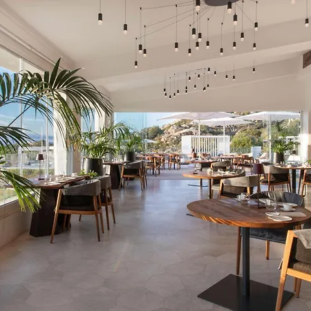 Sulia House Porto Rotondo, Curio Collection By Hilton מלון פורטו רוטונדו