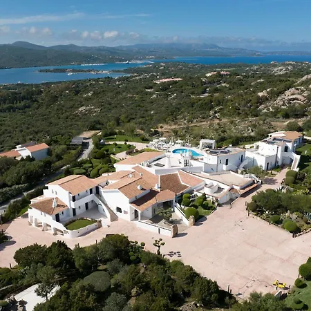Sulia House Porto Rotondo, Curio Collection By Hilton מלון