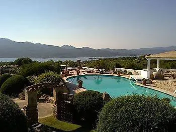 Sulia House Porto Rotondo, Curio Collection By Hilton פורטו רוטונדו